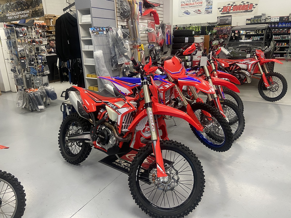 buy 250cc dirt bike model showcase