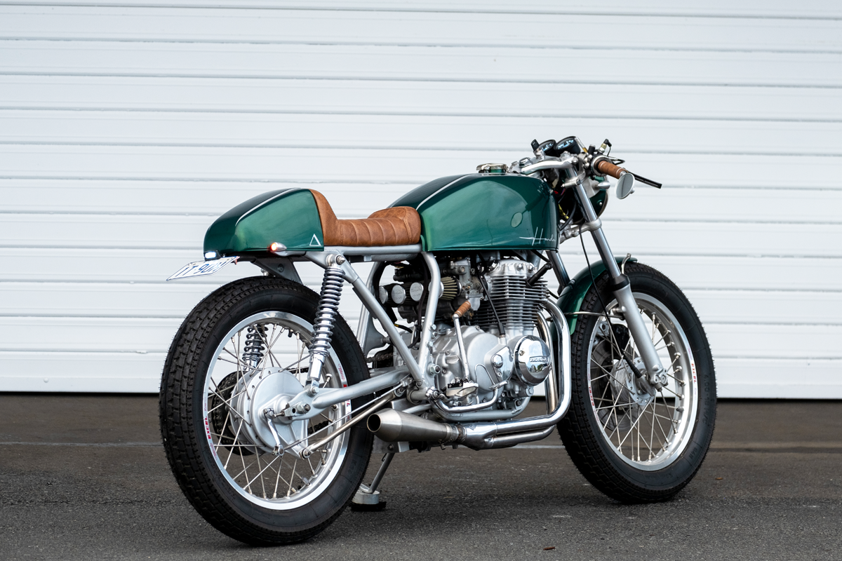 café racer model showcase