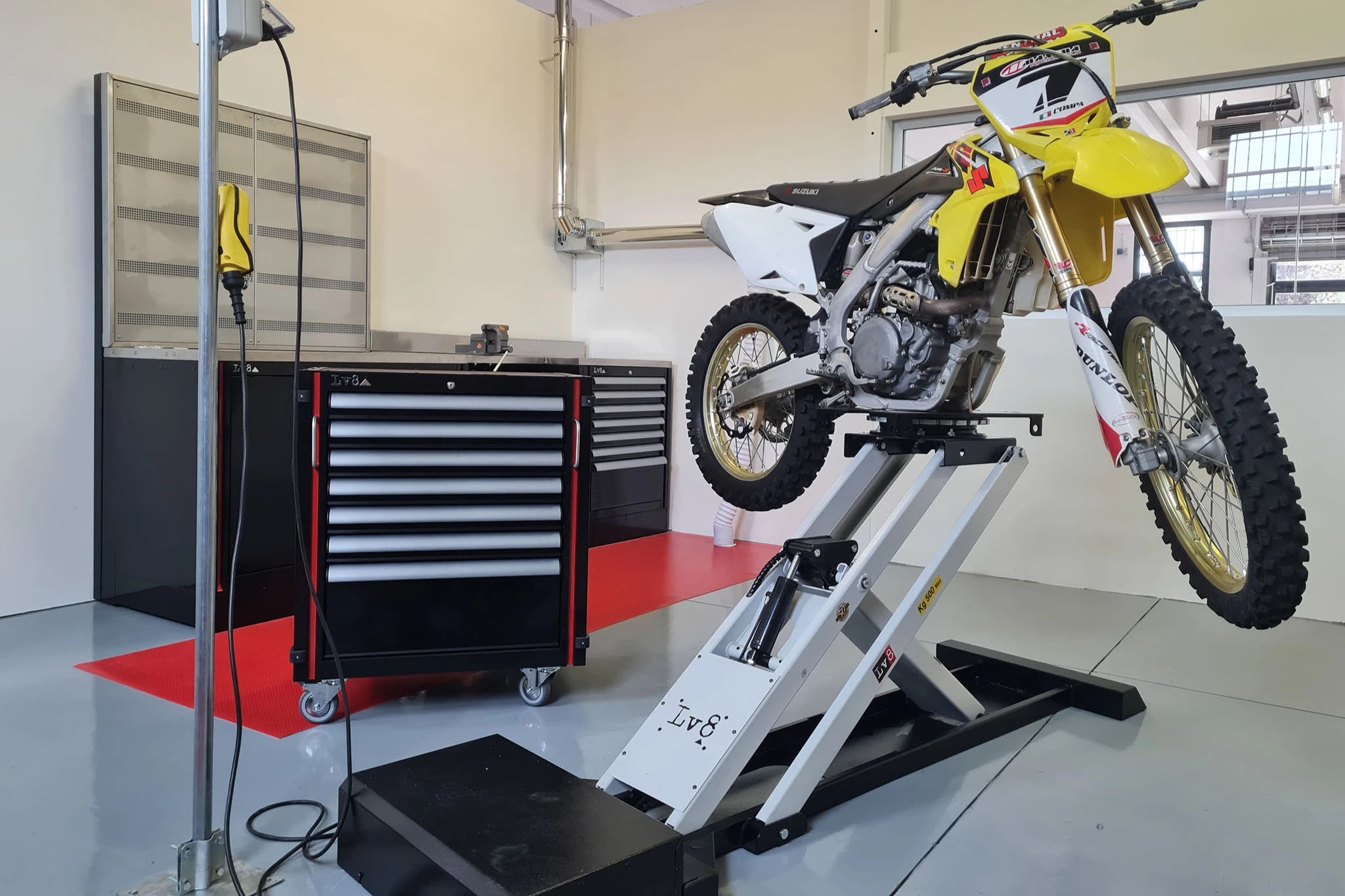 dirt bike's model showcase