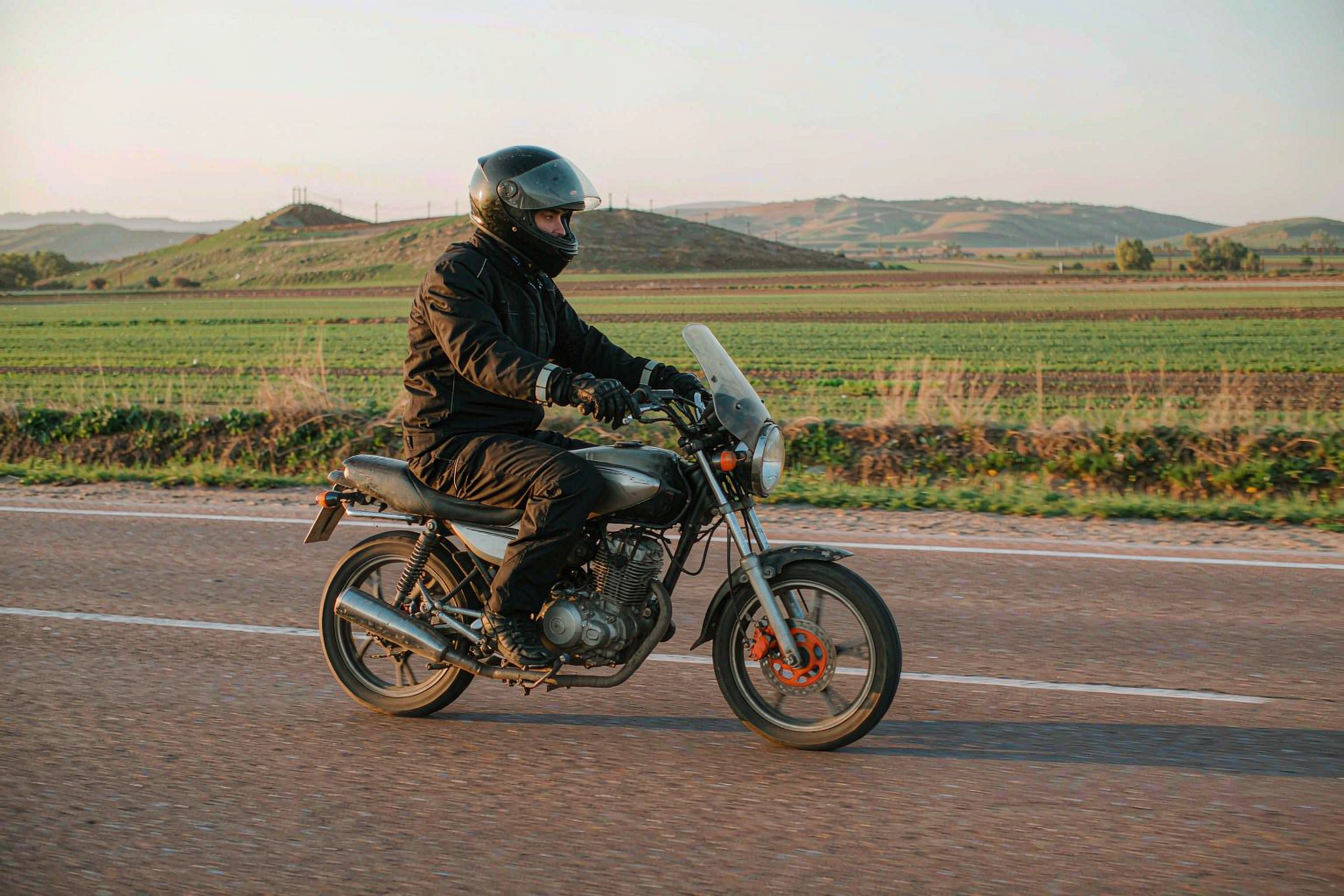 The Rider's Journey: A 2025 Motorcycle Guide from Foundation to Specialization